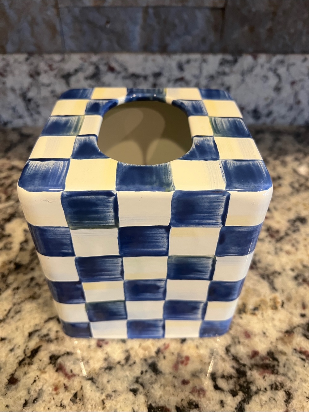 Mackenzie-Childs Royal Check Boutique Tissue Box Cover. Like new with tags! 💙🤍 - Picture 5 of 6
